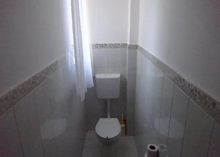 Deluxe Guest house *